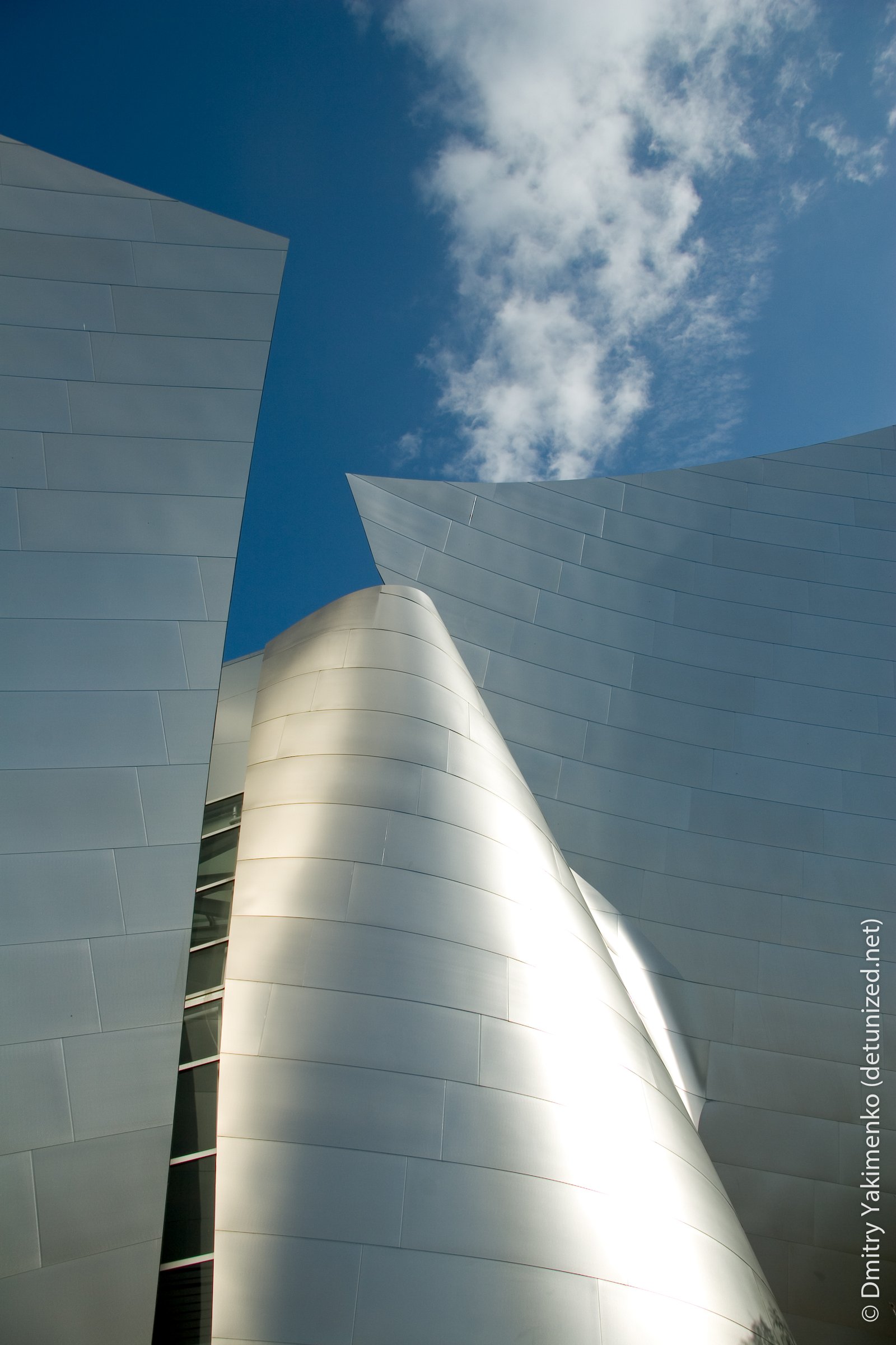 Walt Disney Concert Hall, March 2005, photo 4 of 21