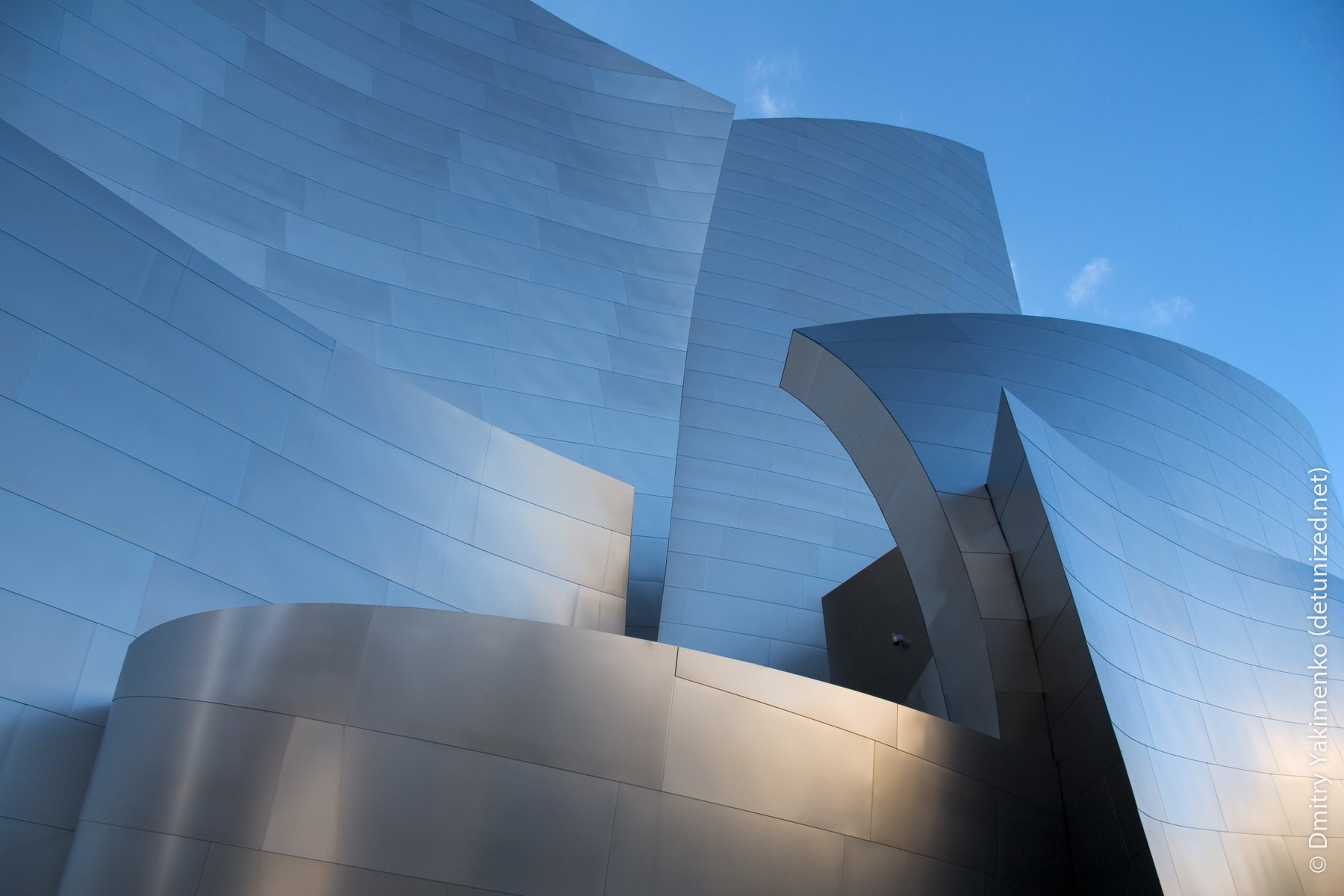 Walt Disney Concert Hall, March 2005, photo 7 of 21