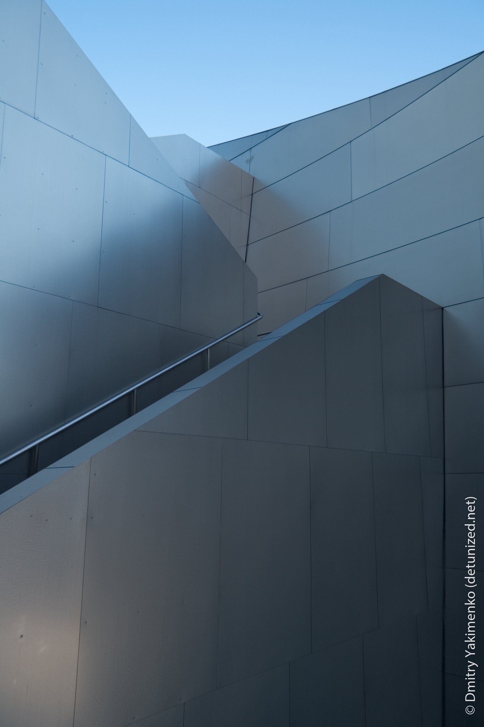 Walt Disney Concert Hall, March 2005, photo 10 of 21