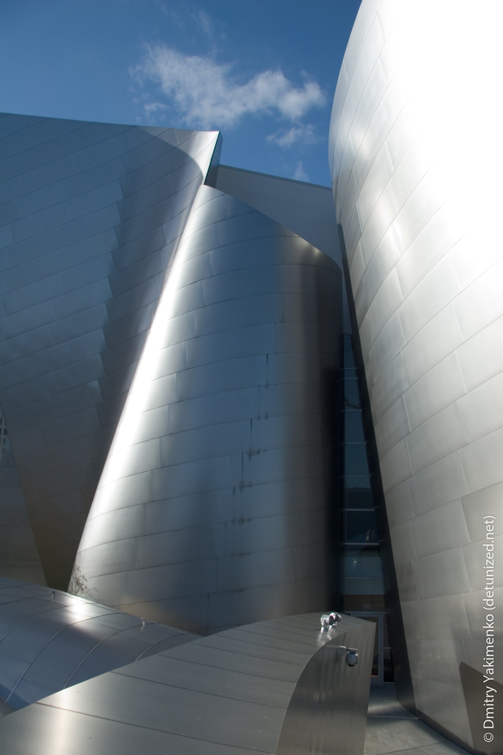 Walt Disney Concert Hall, March 2005, photo 12 of 21